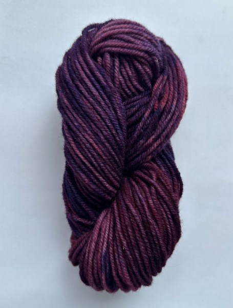 Hand-Dyed-Wool-Bulky-Mulberry-Mist-002