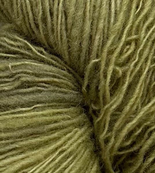 Hand-Dyed-Wool-Fingering-Meadow-001